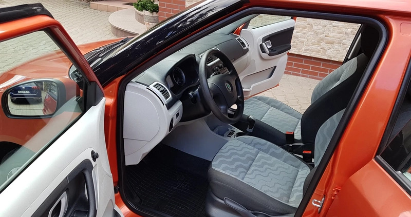 Skoda Fabia cena 15900 przebieg: 125000, rok produkcji 2007 z Strzegom małe 742